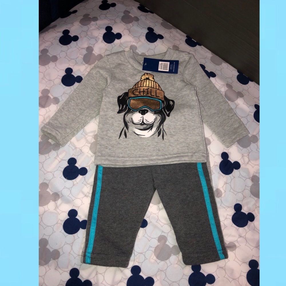 NWT infant sweatsuit 💙🤍